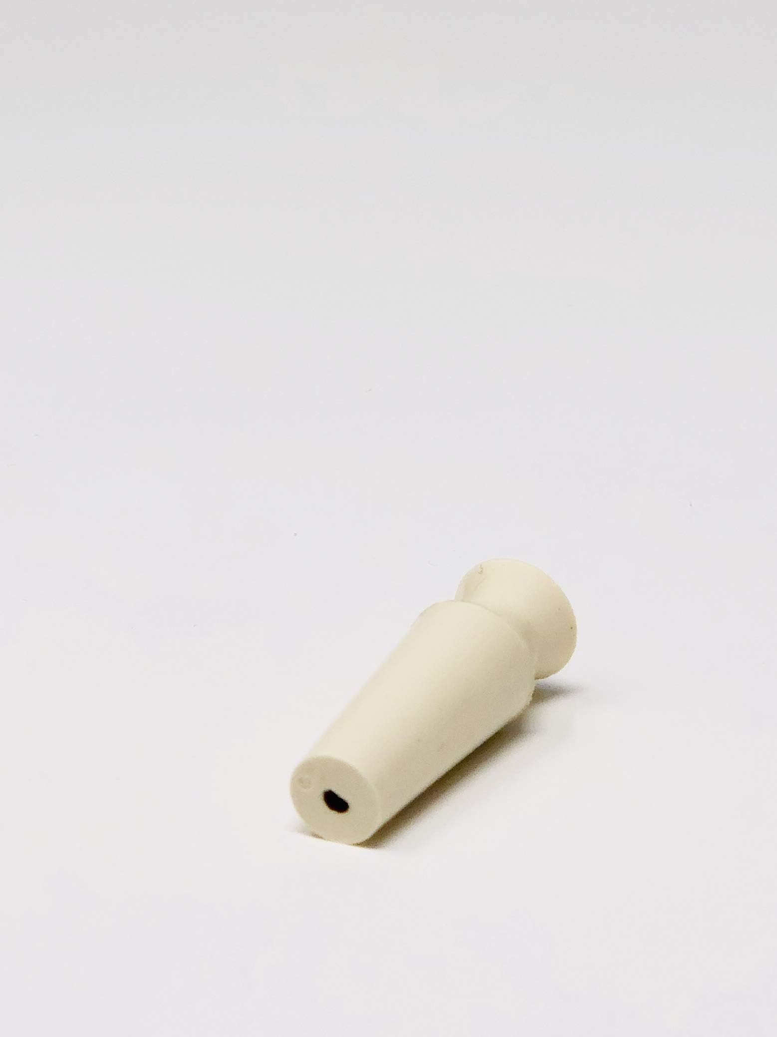 Usage-ready DMV Vented Scleral Cup Hybrid Lens Inserter White with hybrid lens