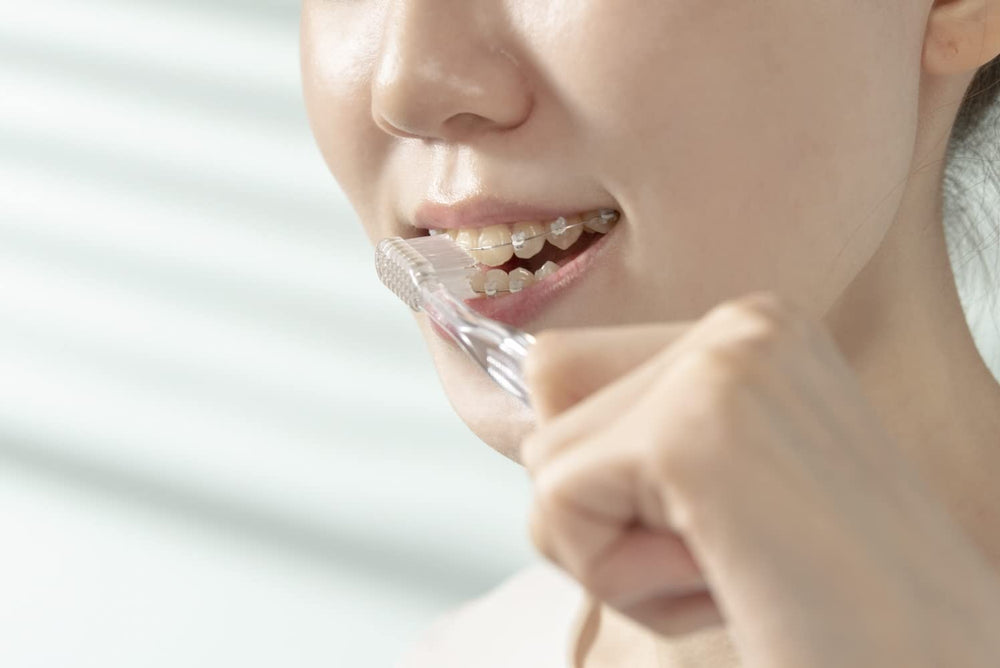 Packaging and caps for DUJINDENT toothbrush