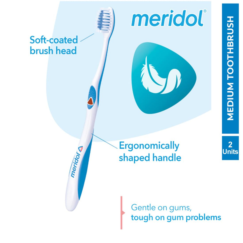 Cylindrical filaments close-up on DurbaLife Gum Health Medium Toothbrush Red/Green