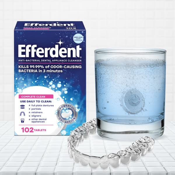 Close-up of Efferdent packaging