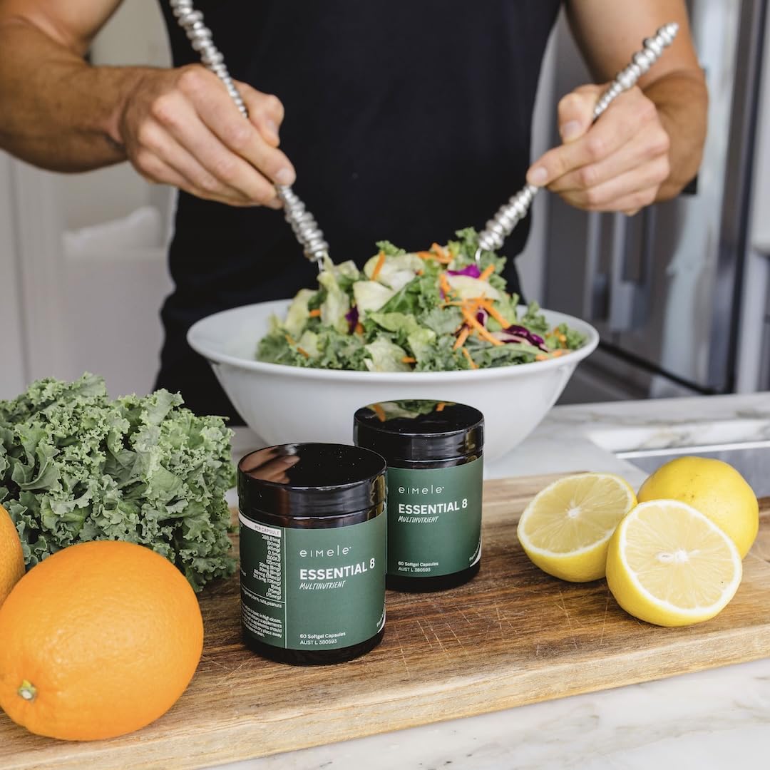 Close-up of omega-3s, zinc and iron ingredients in Essential 8