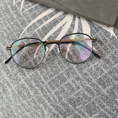 Push-in silicone eyeglass end tips, black