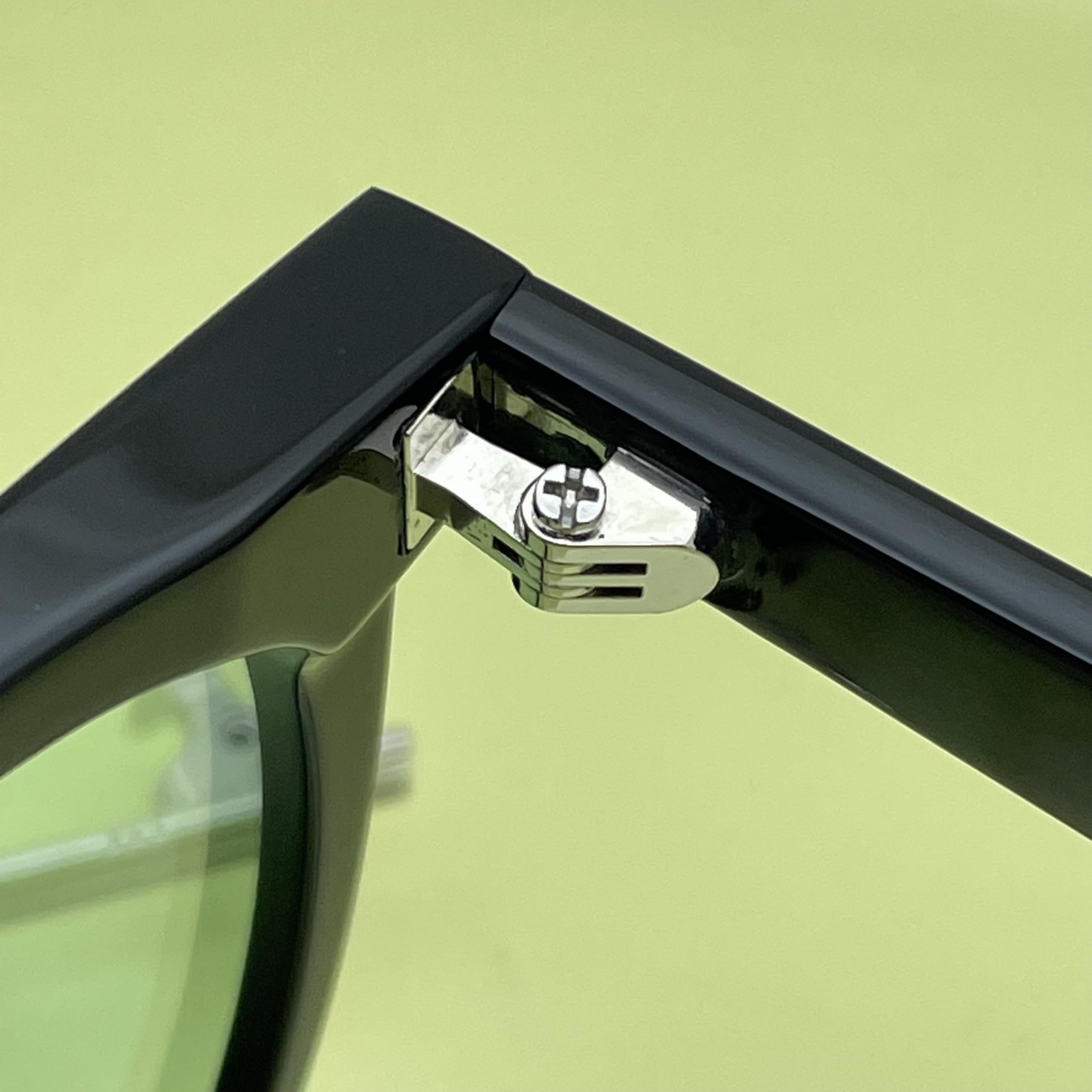 Hinge pair, screws, and screwdriver included in kit