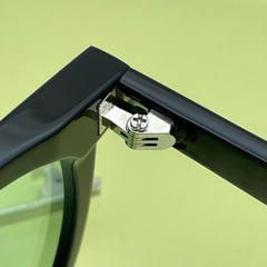 Hinge pair, screws, and screwdriver included in kit