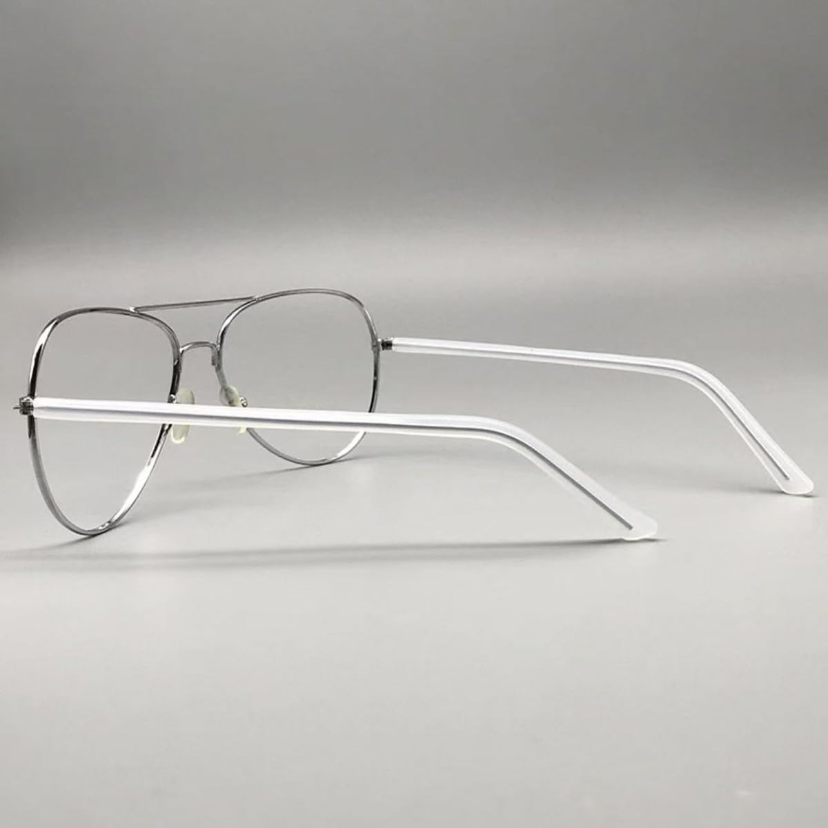 Anti-slip temple end tip attached to thin metal eyeglass frame