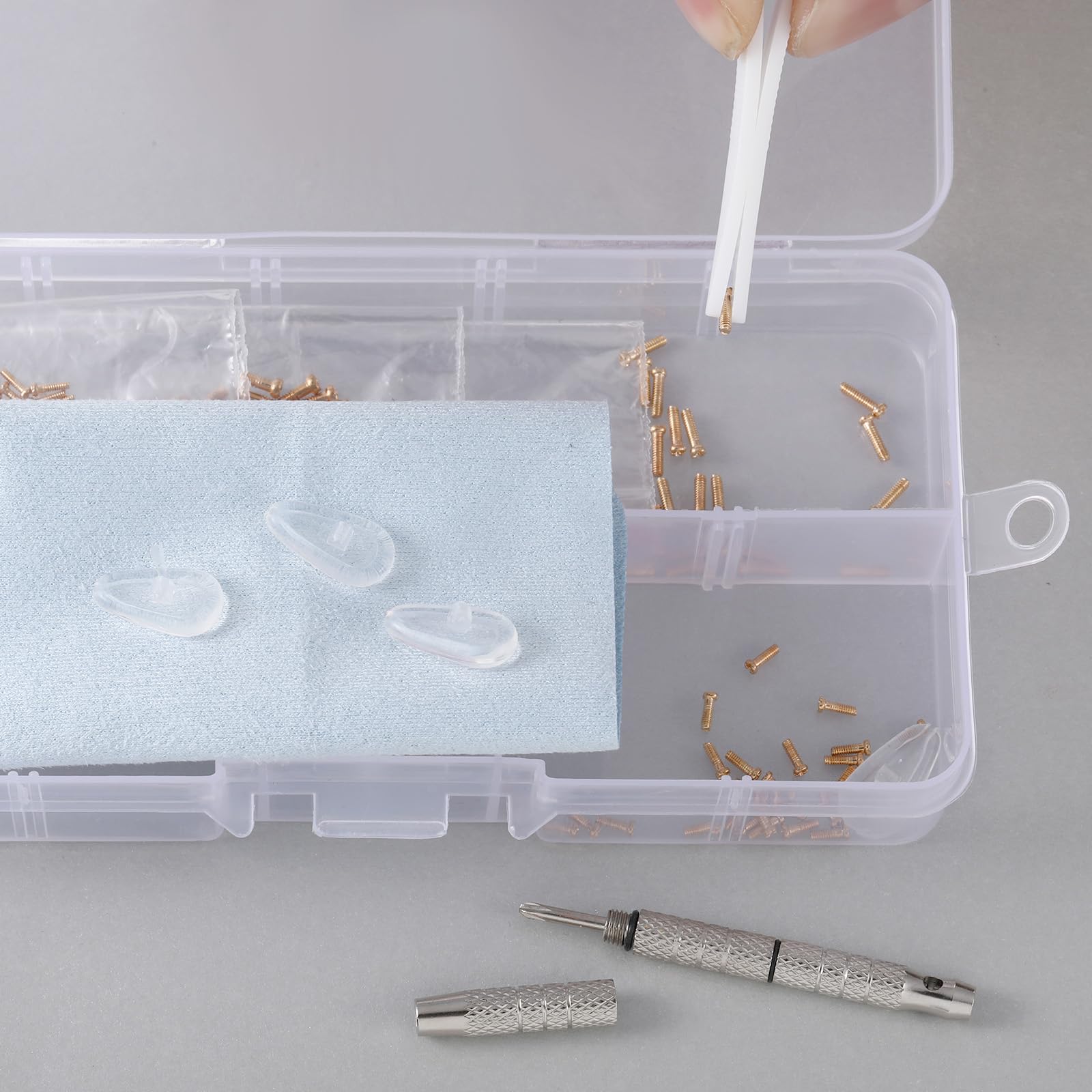 Cleaning cloth and compact storage case