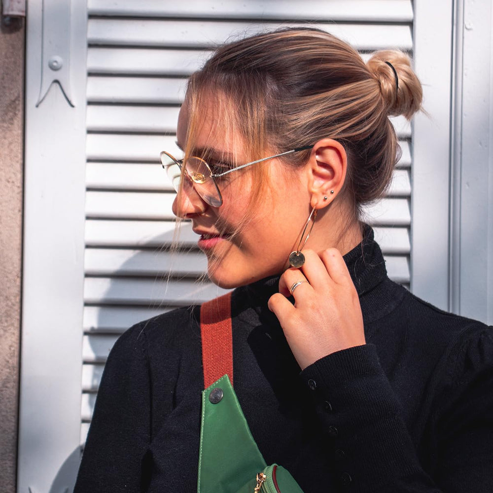 1 pair of silver temple arms included