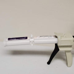 Reusable ribbon-shaped holder for easy grip and secure connection