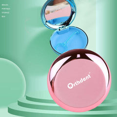 Compact travel-sized retainer case dimensions 87mm x 87mm x 27mm