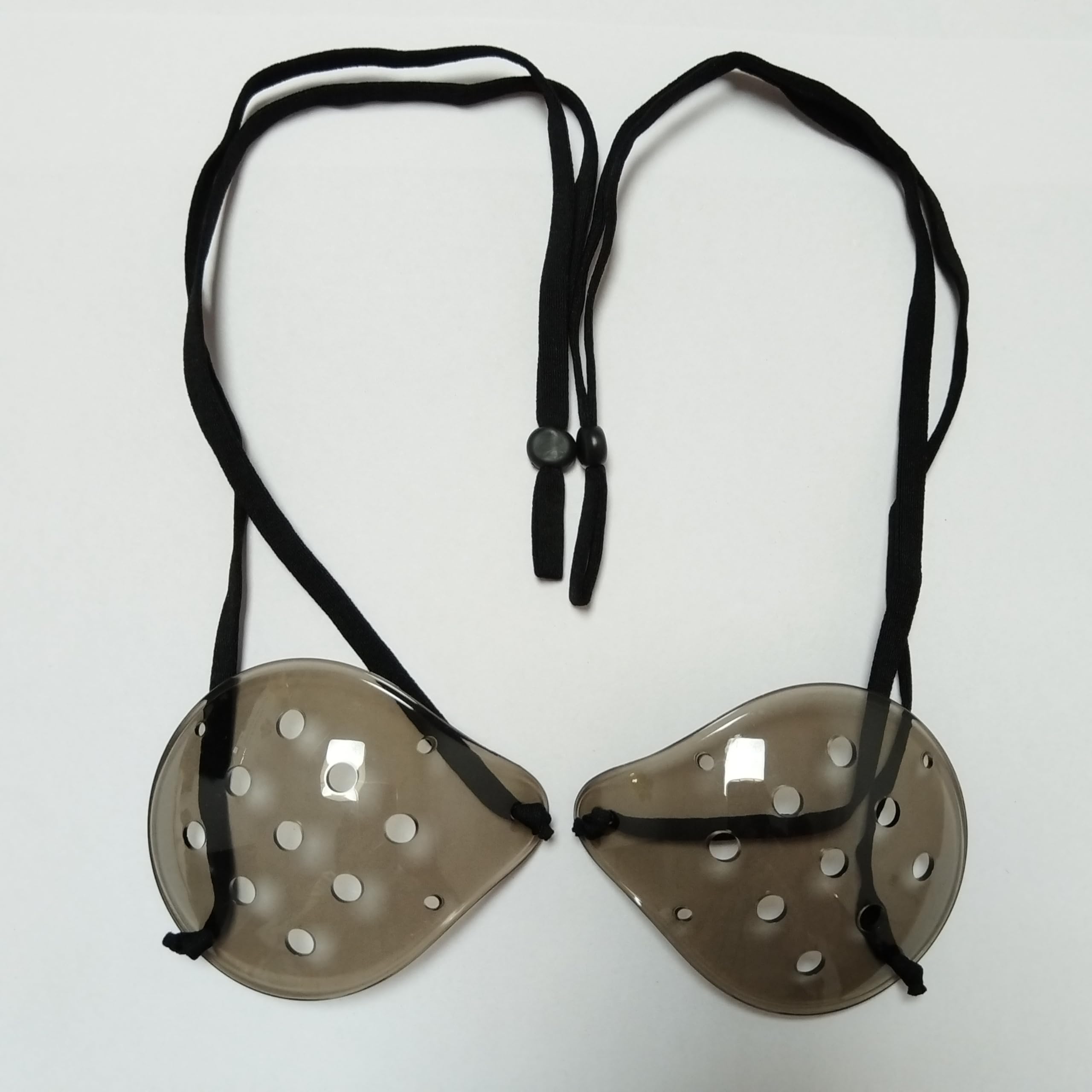 Packaging view showing two eye shields included