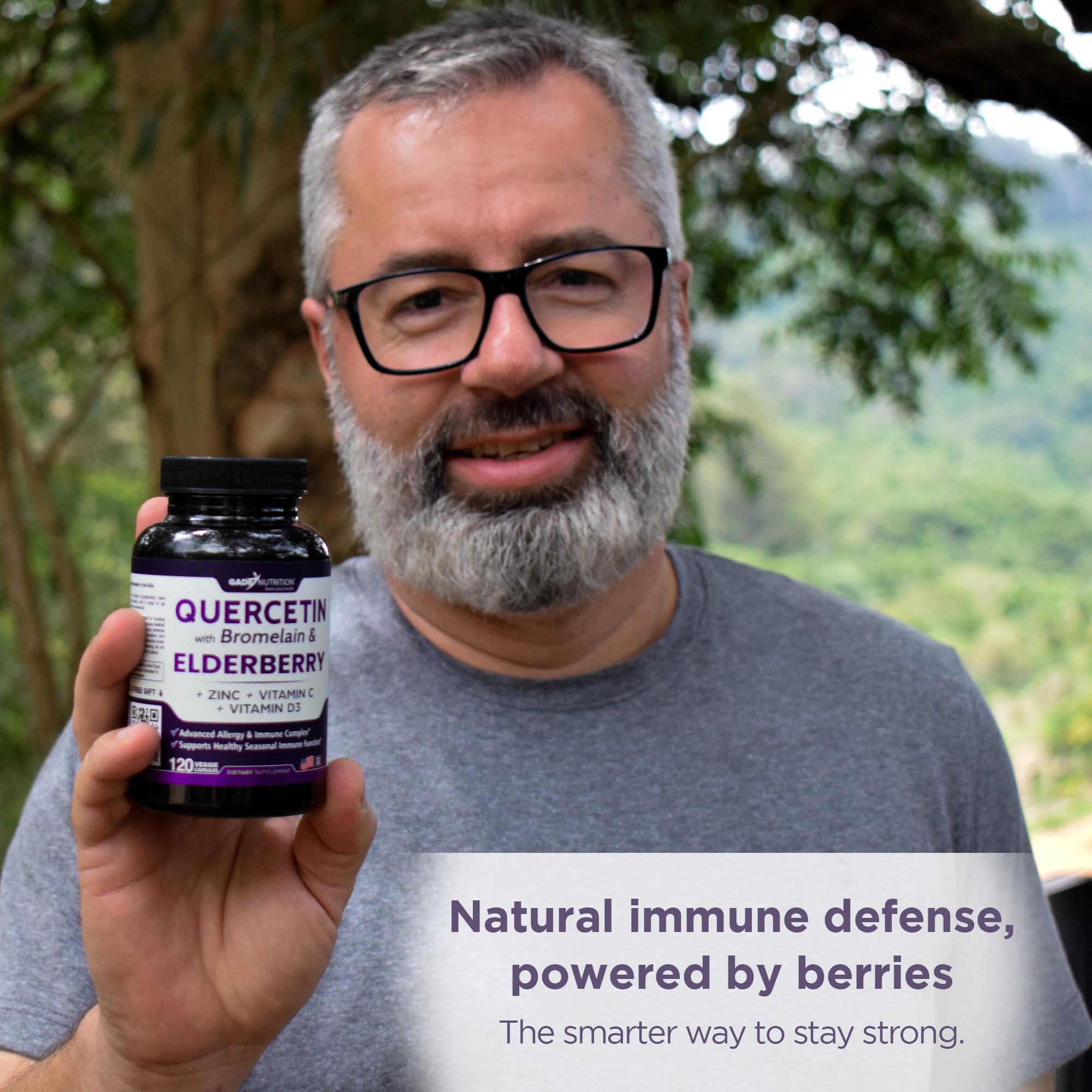 Elderberry, vitamin C and quercetin synergy illustration.