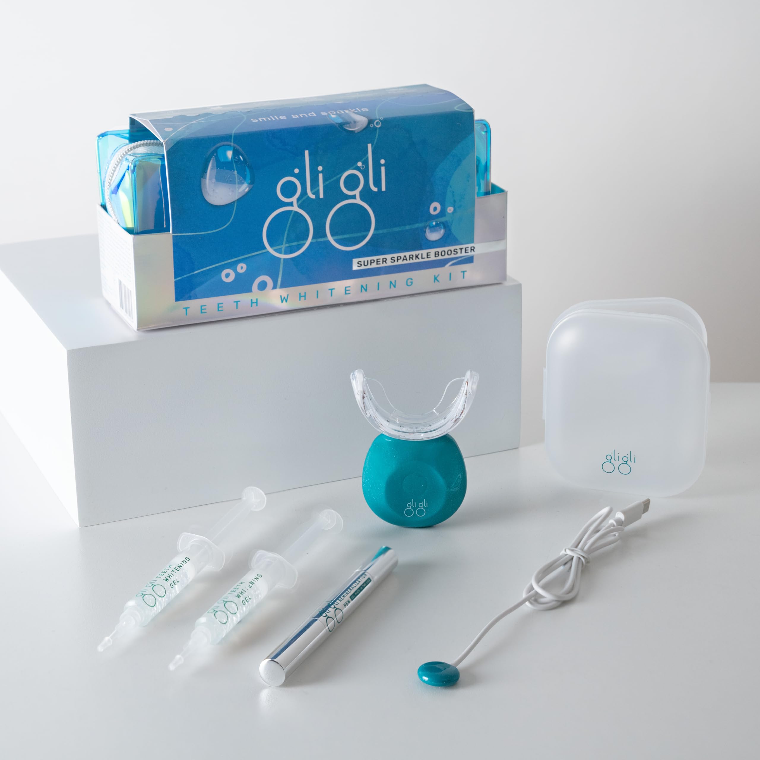 Compact at-home whitening kit for easy use and storage