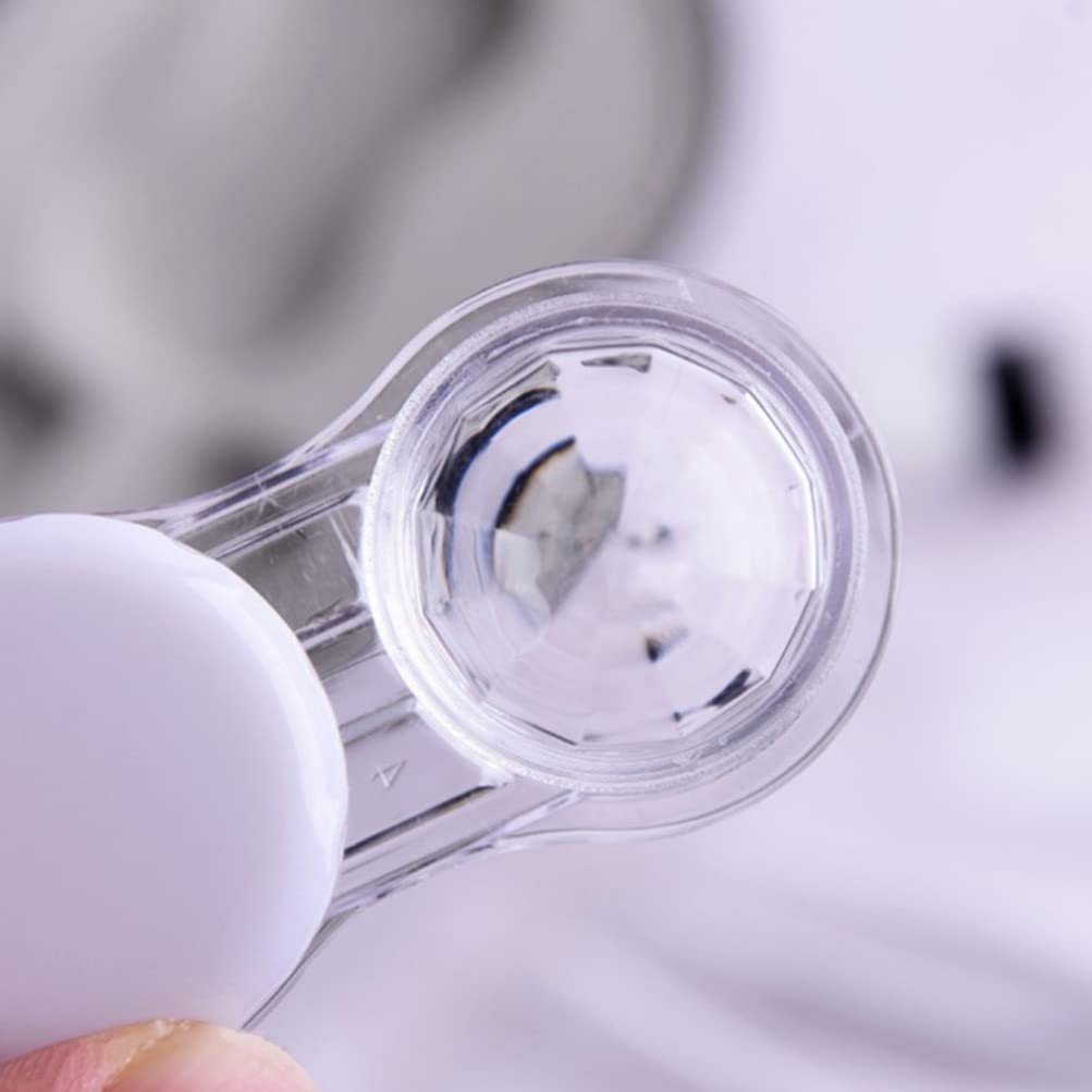 Built-in mirror inside the lid