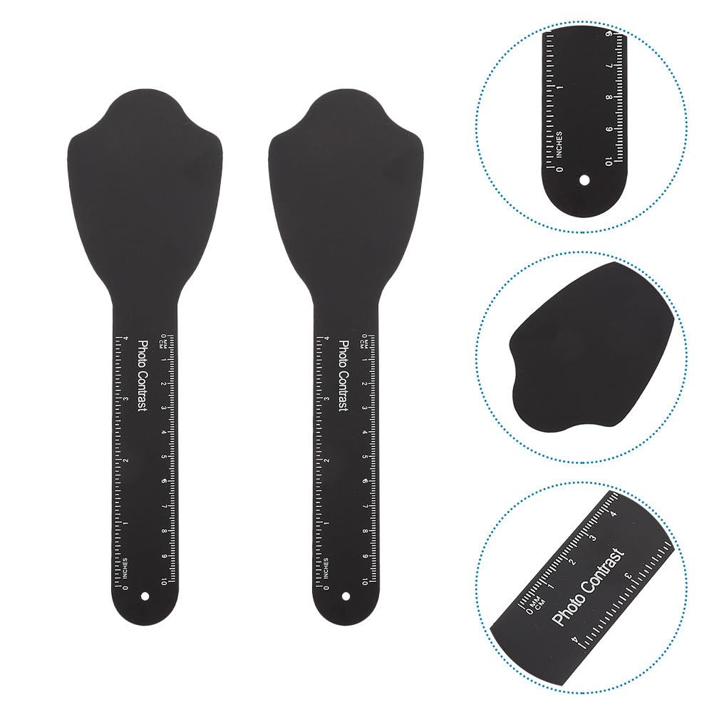 Includes two contrast boards for professional dental photography sessions