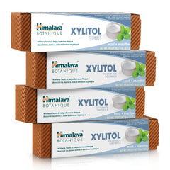 Front view of Himalaya Botanique Whitening Antiplaque Toothpaste 4 oz box