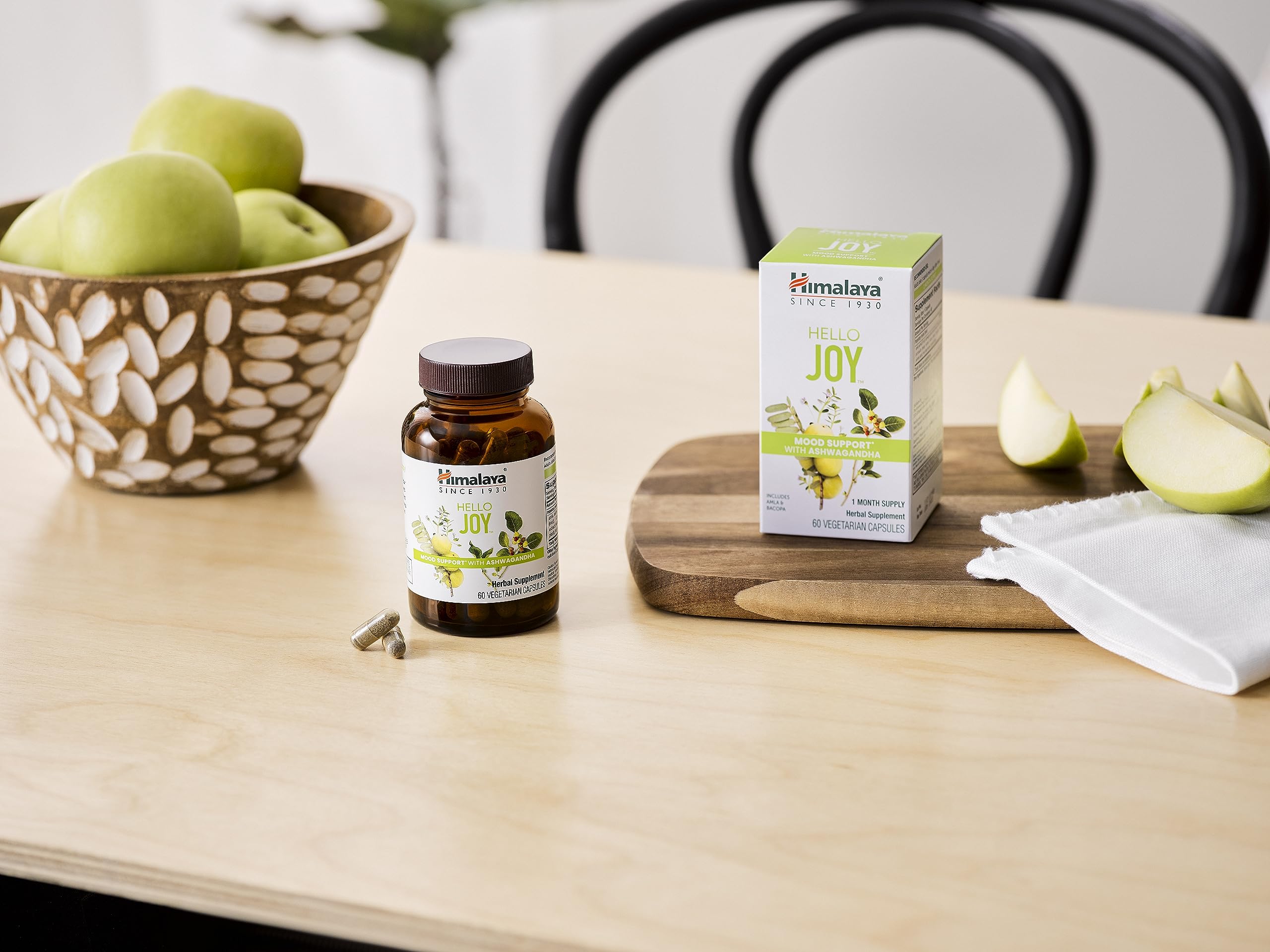 Vegan and Non-GMO certification icons