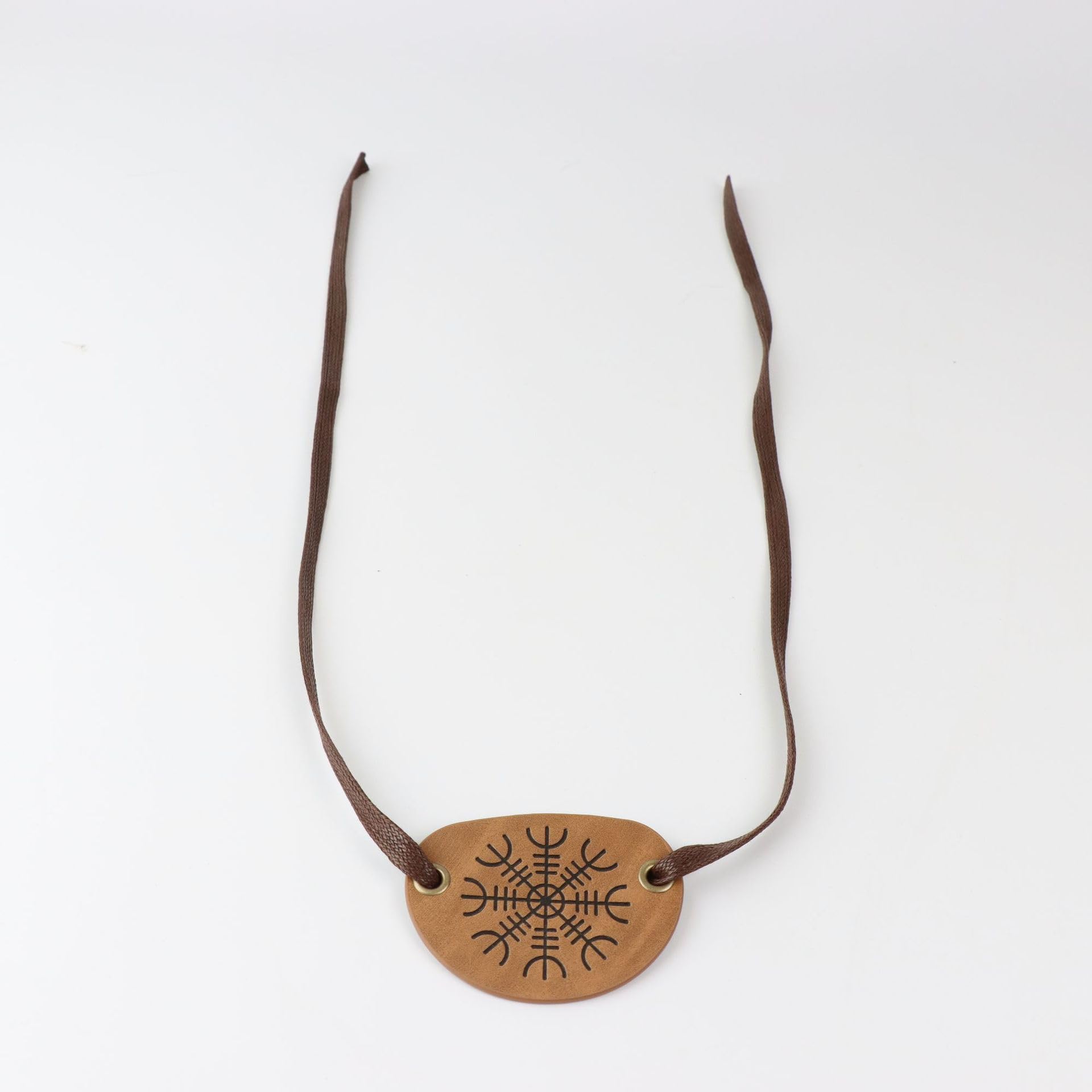 Eye patch suitable for cosplay, pirate costume or medical use