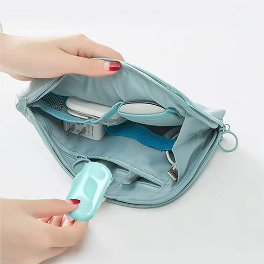 Sealed floss sticks in hygienic packaging
