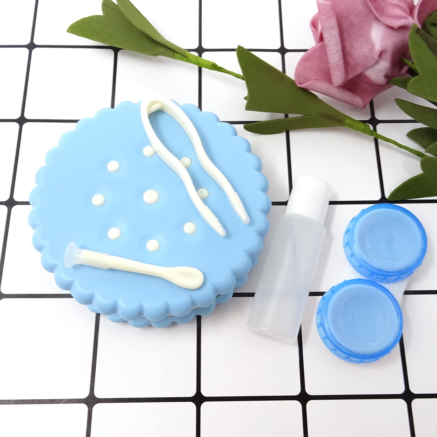 Case inside with included tweezers