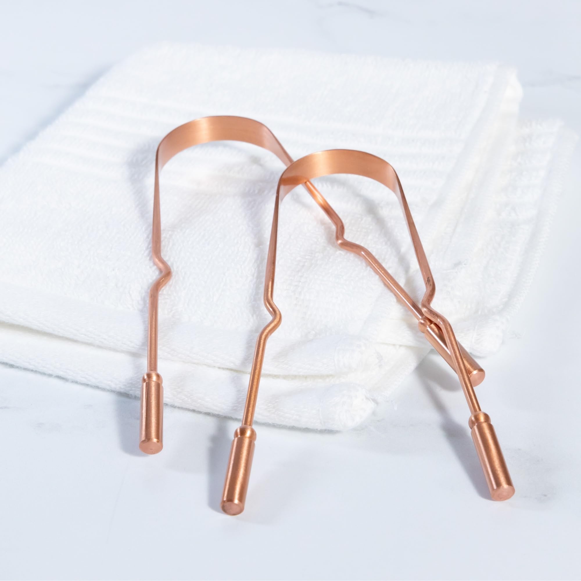 Copper tongue scraper suitable for kids with safe design