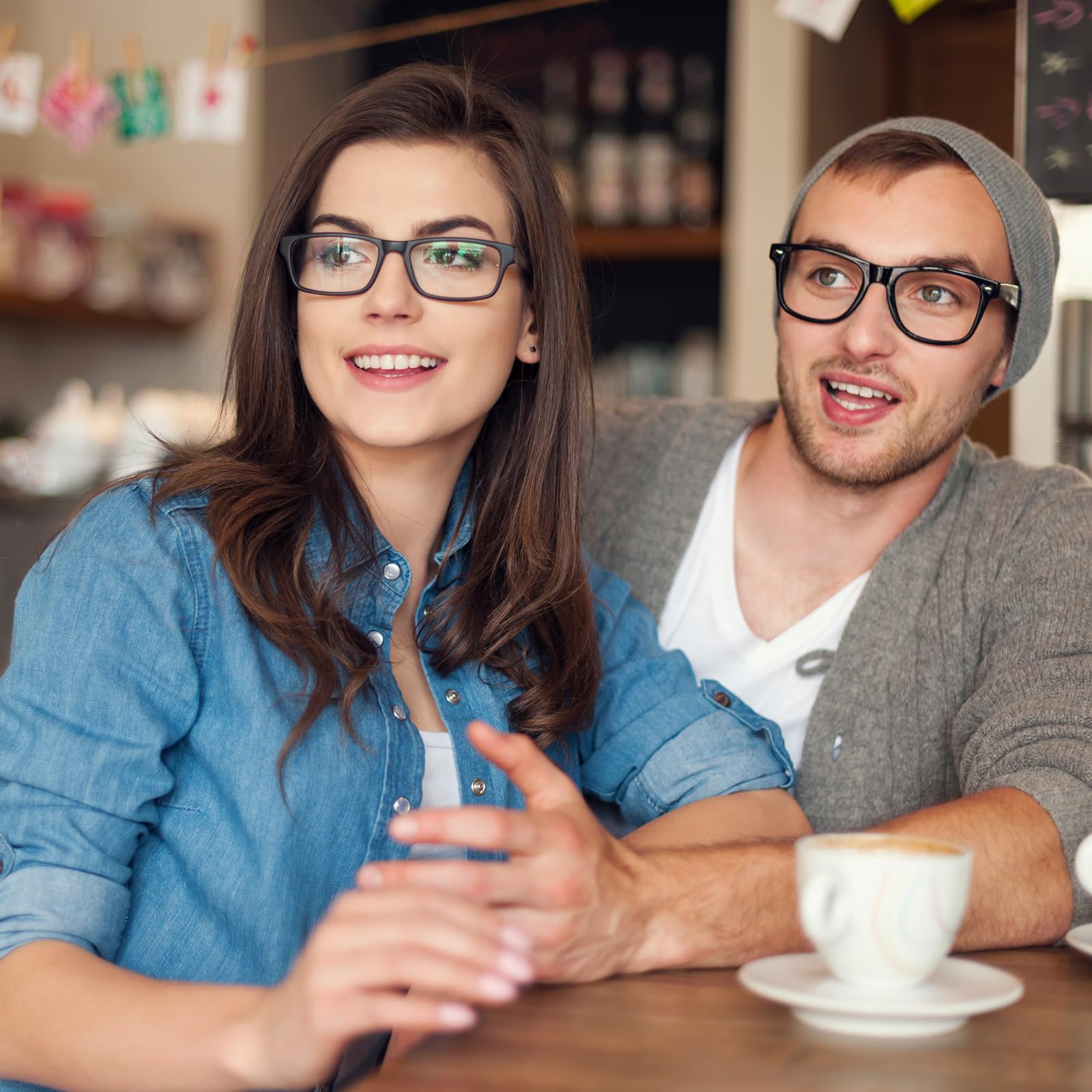 Compatible with flat optical frames and plastic frames