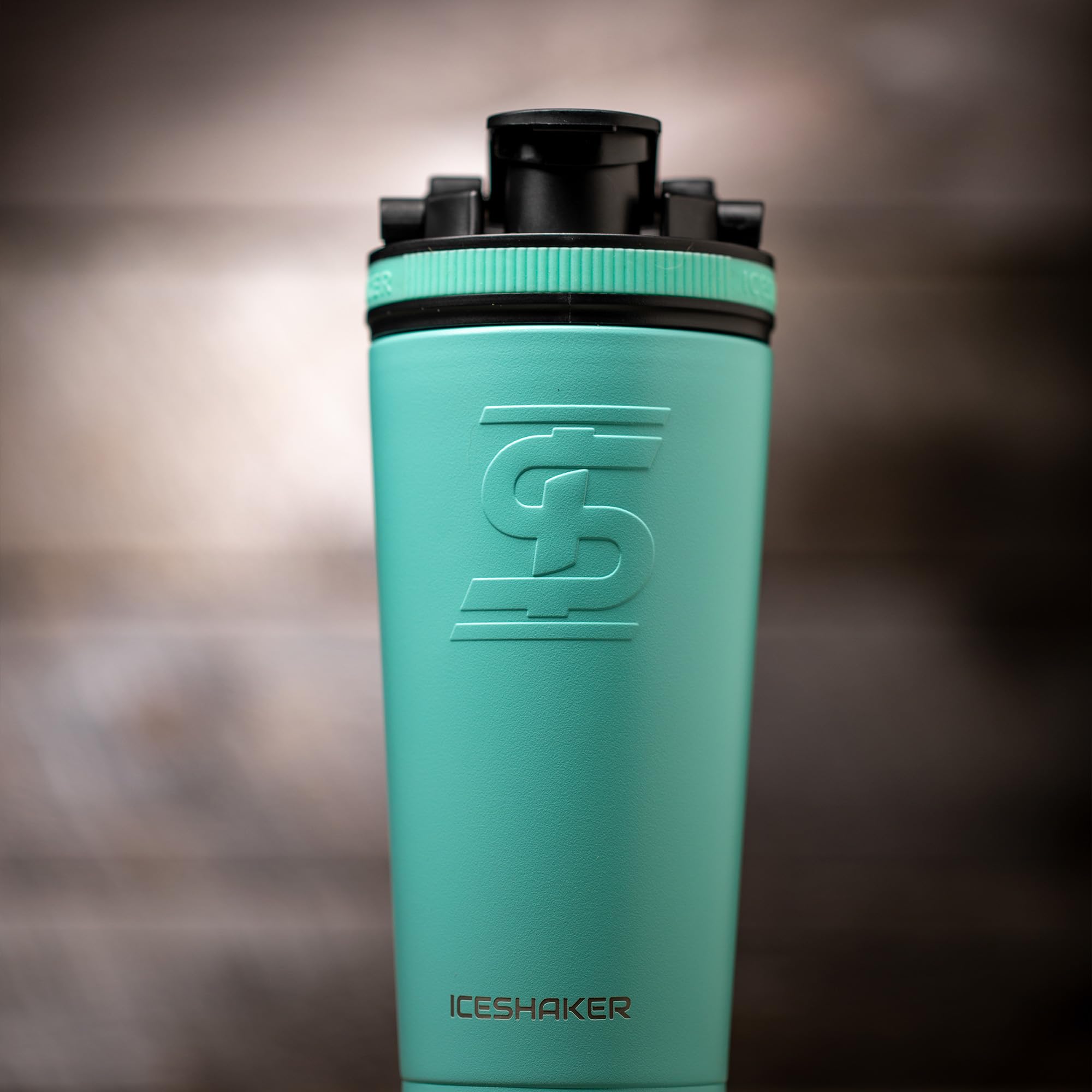 Ice Shaker 36oz Mint side view