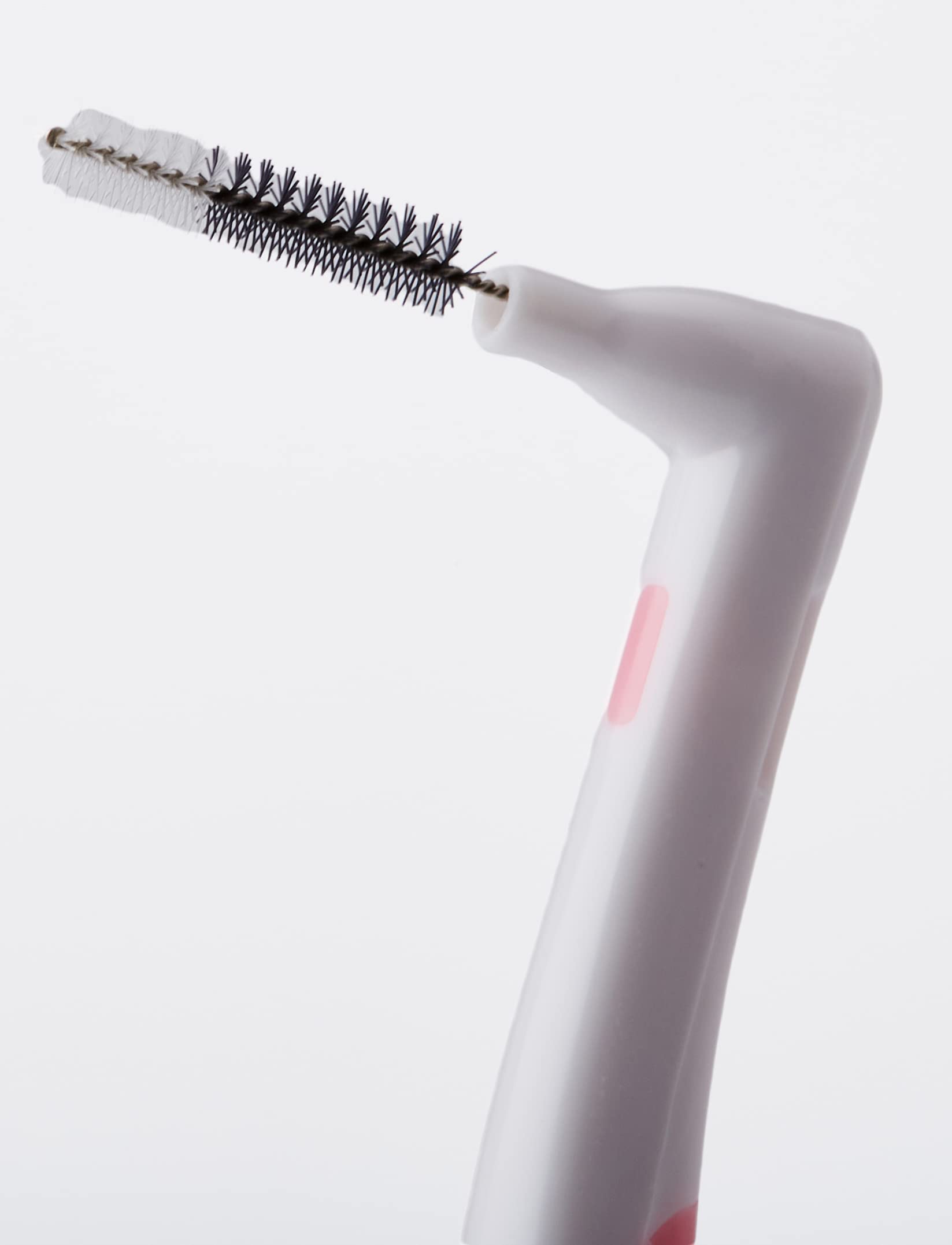 Deep cleaning head size for interdental spaces