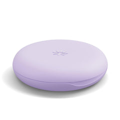 Close-up of magnetic closure on Lavendream case