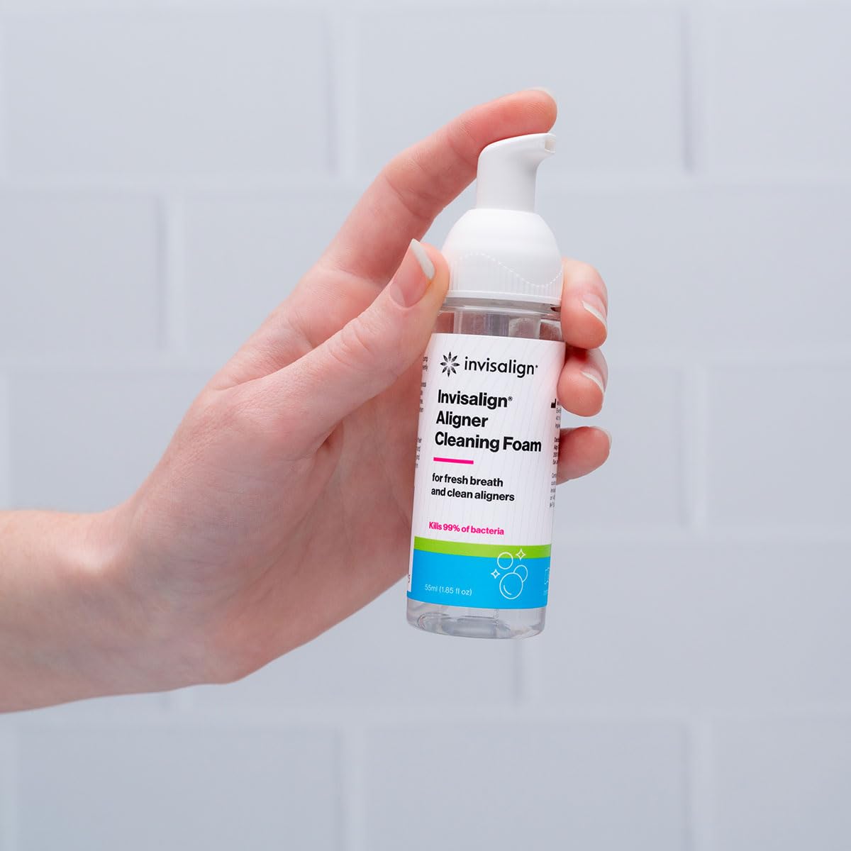 Packaging and bottle with aligners and case