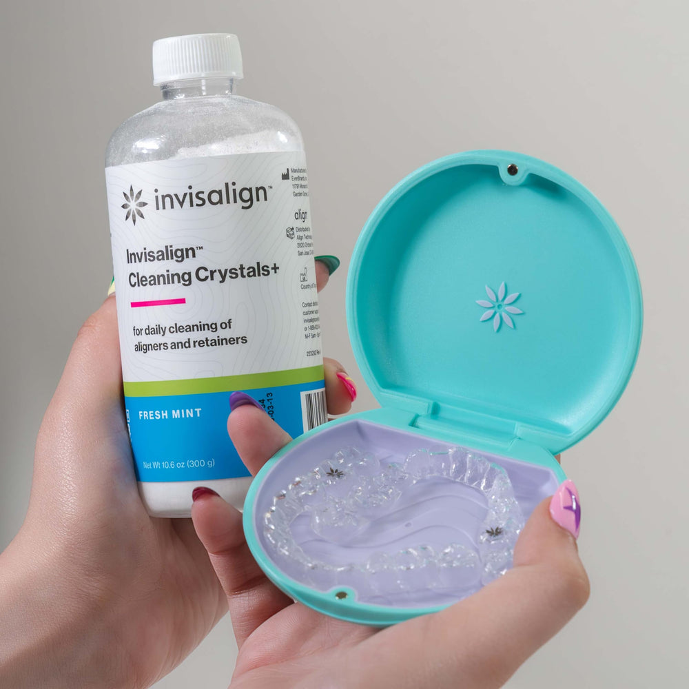 Packaging of Invisalign Cleaning Crystals+ Mint (60-day supply; aligners not included)