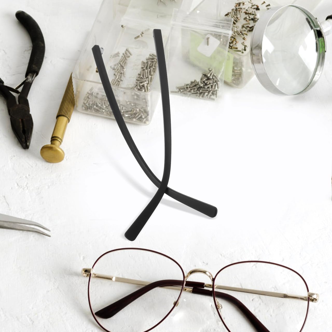 Anti-skid metal construction for secure wear