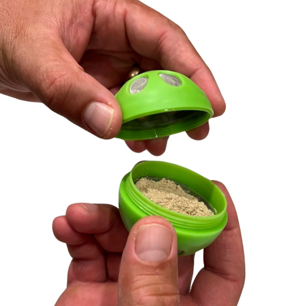 Kava brewing action with AluBall in use