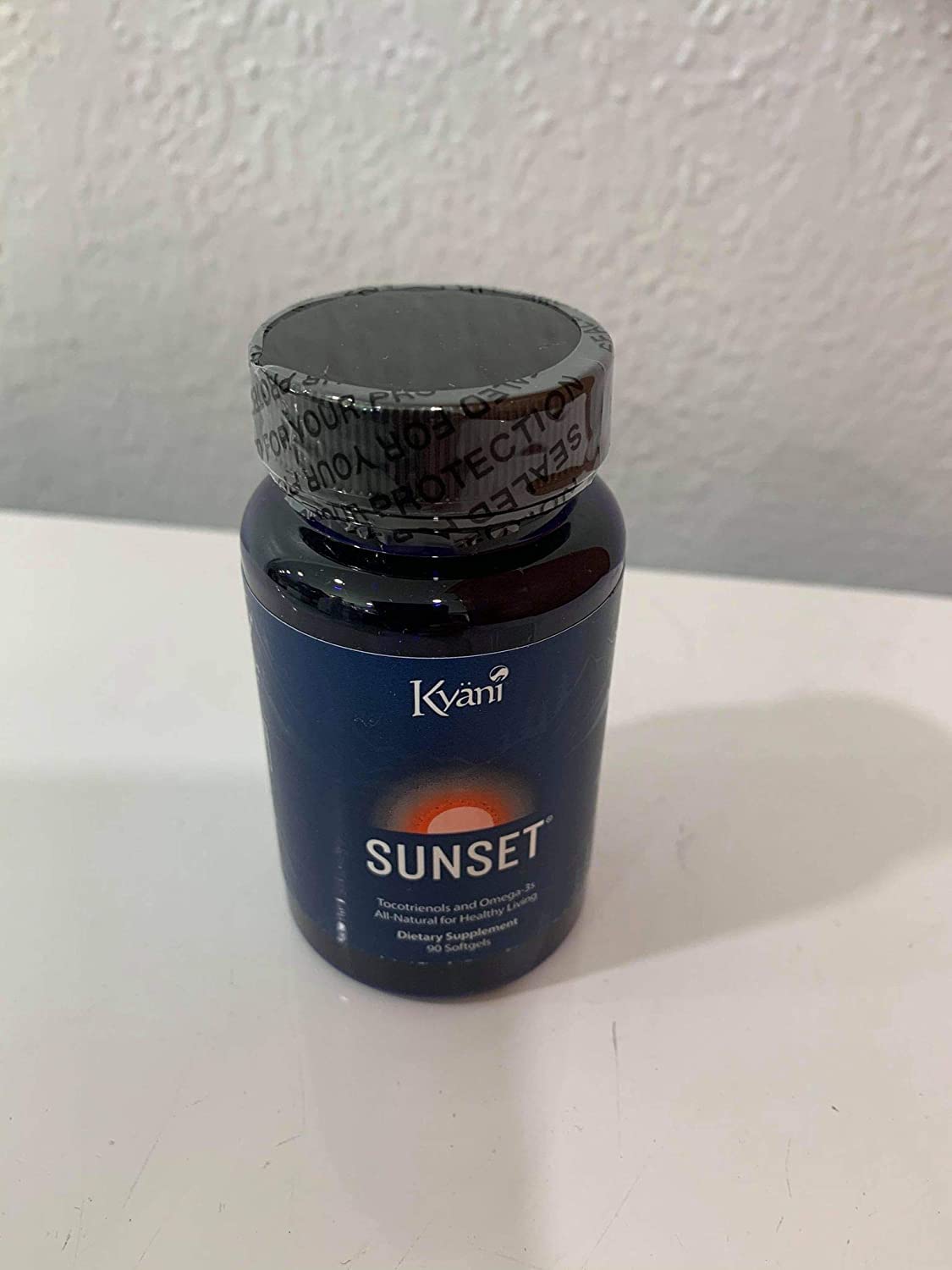 Kyani Sunset packaging box and bottle