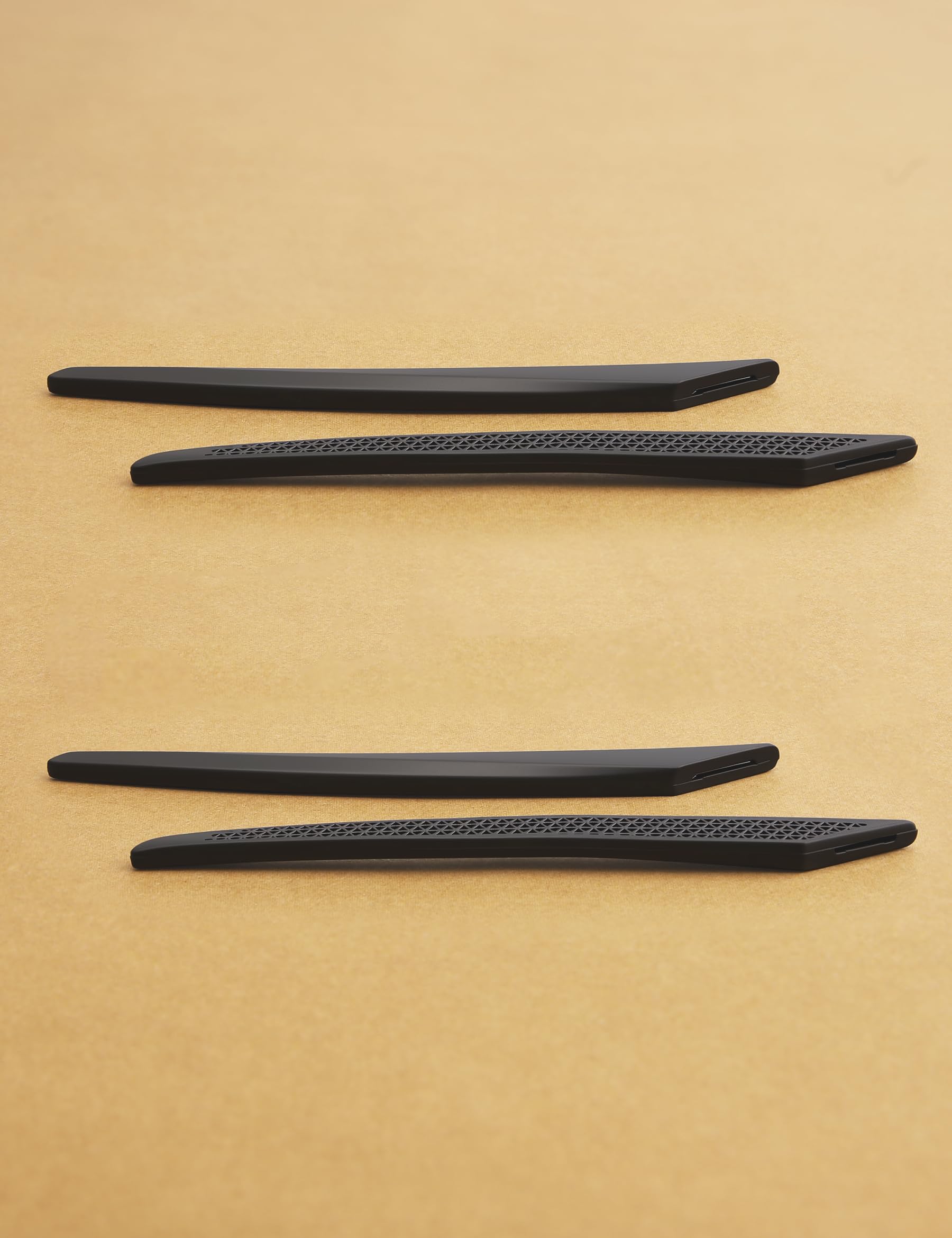 10-second tool-free installation on eyewear