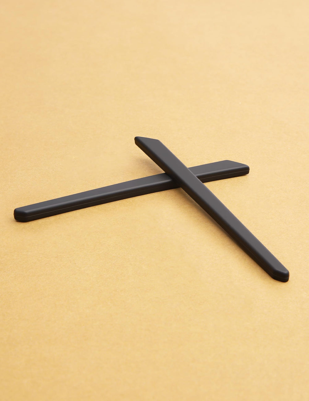 Close-up of textured anti-slip silicone on temple sleeve