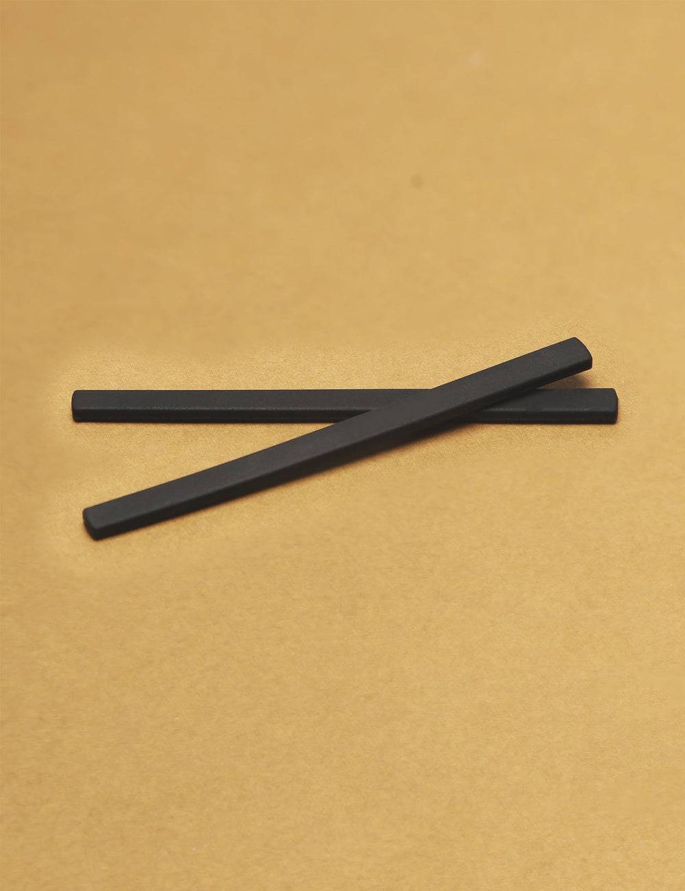 Non-slip silicone grip on nose bridge area
