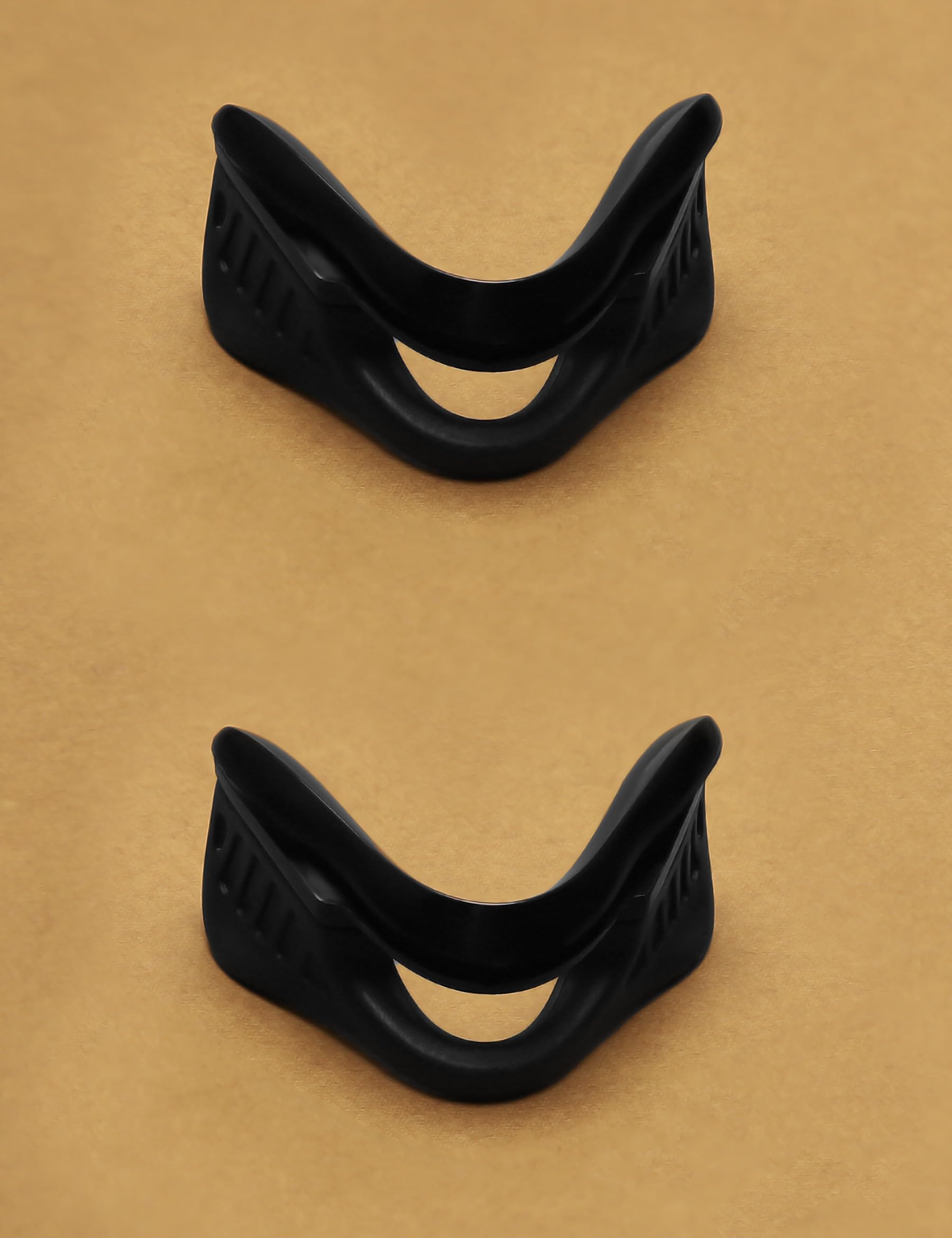 Close-up of nose pads on Oakley M2 Frame XL