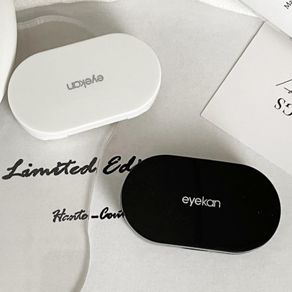 Airtight seal on lens case