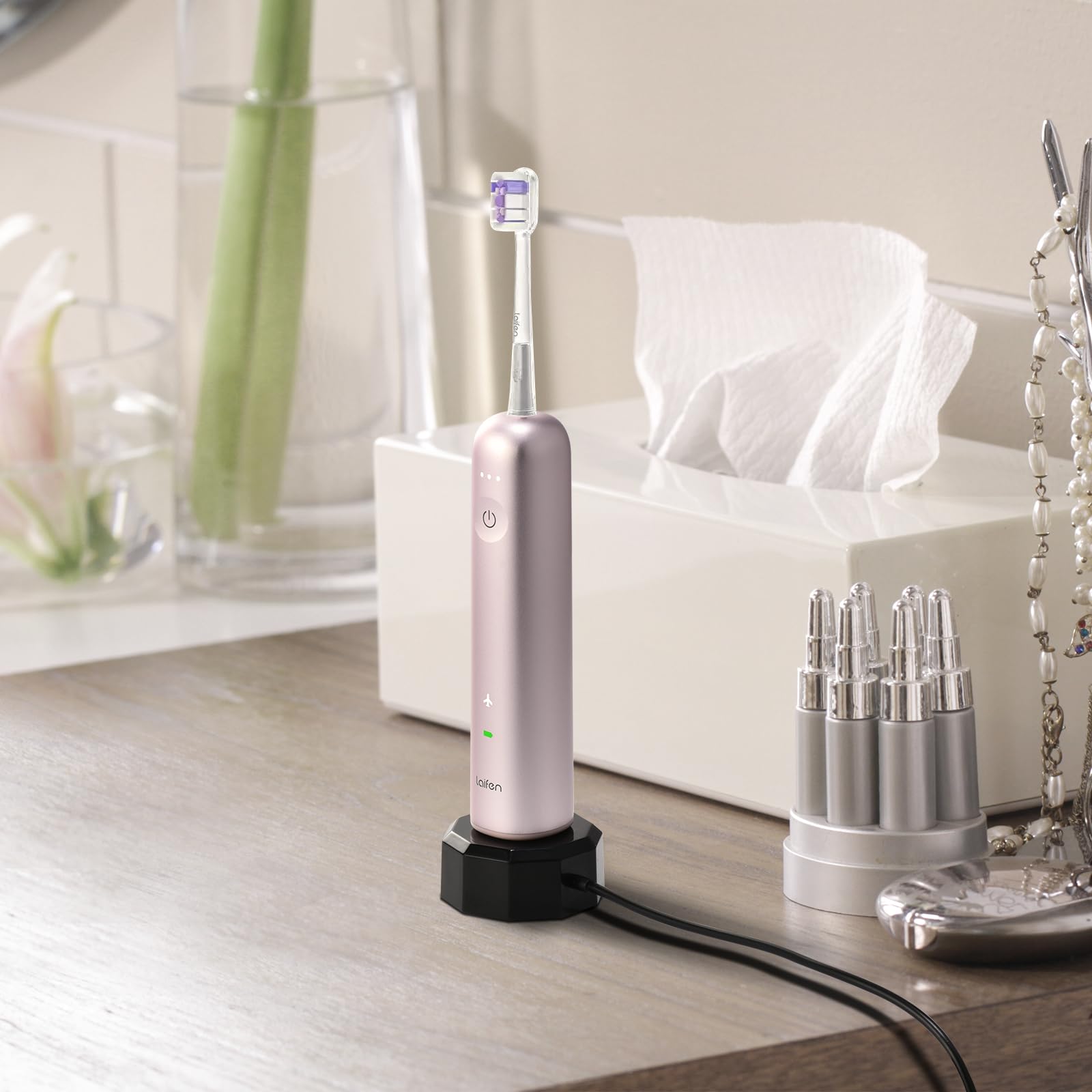 Magnetic attachment ensures secure charging