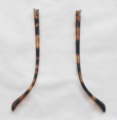 Temple arms showing 6mm width and 3mm hinge depth