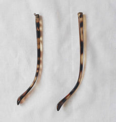 1.5mm convex teeth on temple arm, screws included