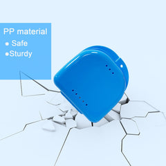 Portable compact retainer case held in hand for travel