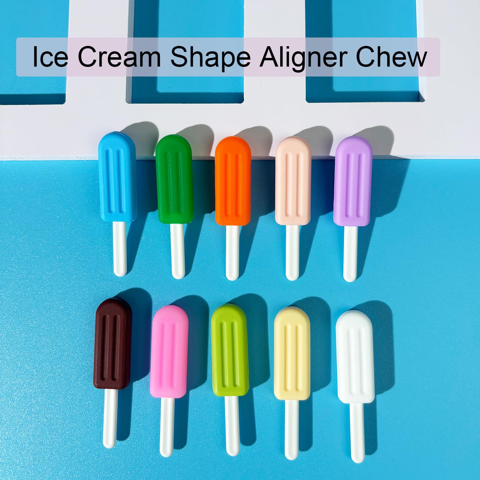 Close-up of Maoerdental Aligner Chew Popsicle Silicone with Grip Handle - White (image 2)