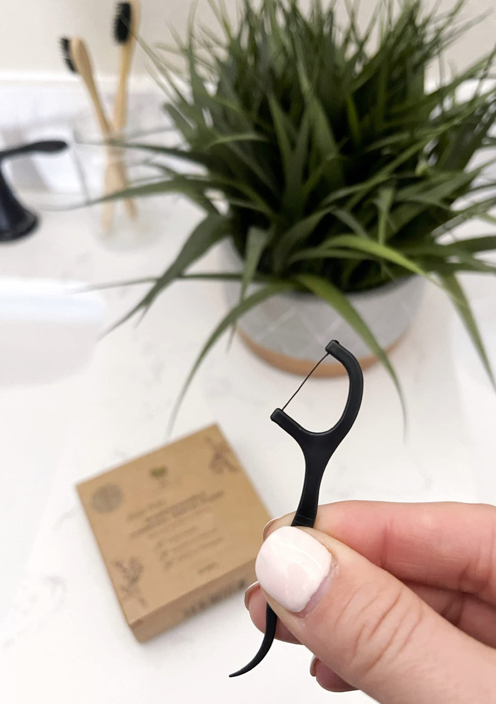 Cruelty-free dental floss picks supporting ocean and environmental conservation