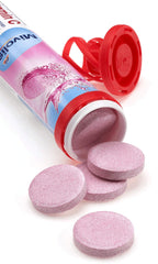 Dissolving Mivolis iron and vitamin C tablet in water