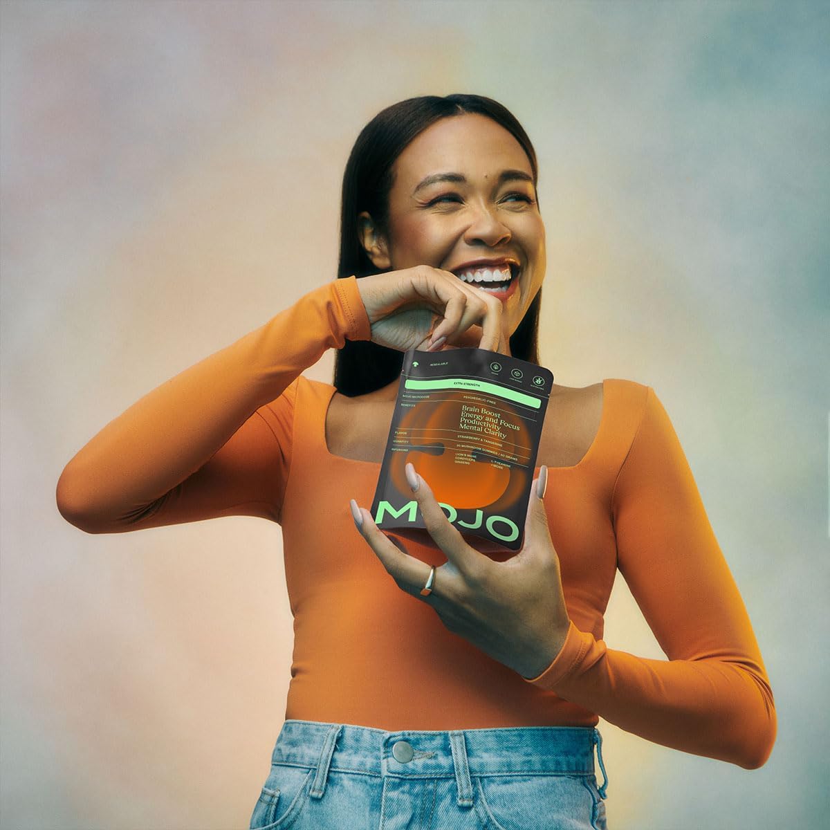 Vegan gummies with natural color-free ingredients