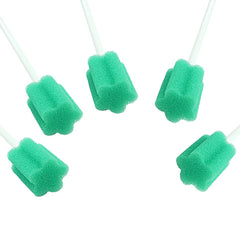 MUNKCARE latex-free disposable oral swab in green, 100-count pack