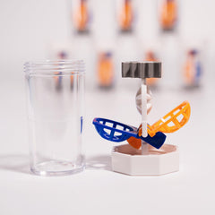 Barrel-shaped vented lens case with color-coded left/right clips