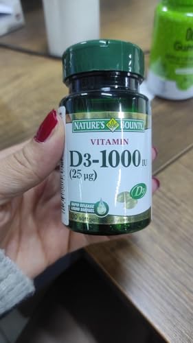 Close-up of Nature's Bounty Vitamin D3 1000 soft gels labels for easy daily supplementation