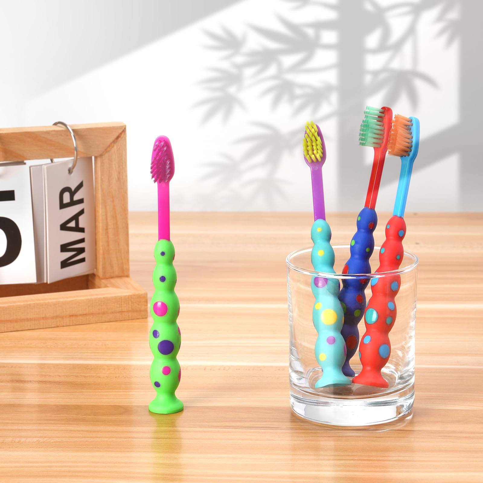 Kids toothbrush with suction cup